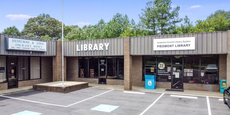 Piedmont Library entrance in storefront